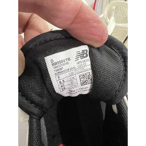 New Balance 550 Sneakers in Sea Salt True Red - Picture 7 of 7